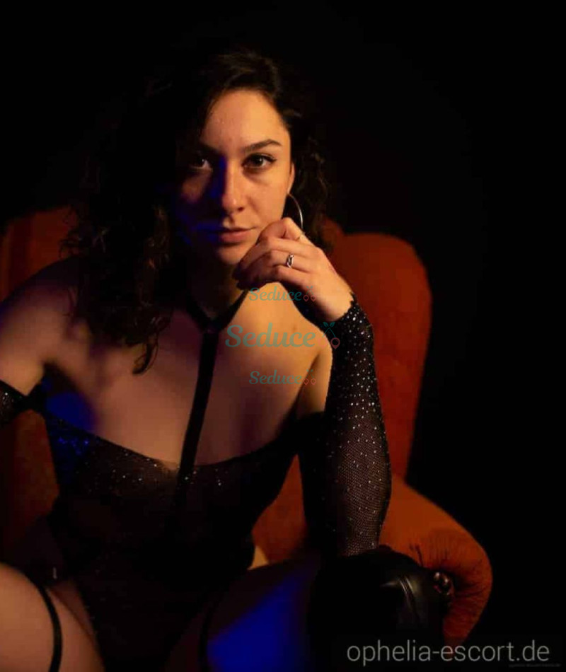 Photo escort girl Alexa: the best escort service