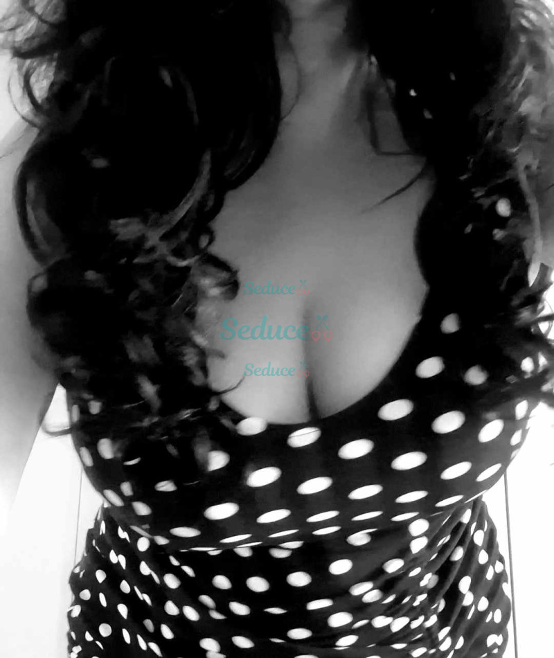 Photo escort girl Charizma: the best escort service
