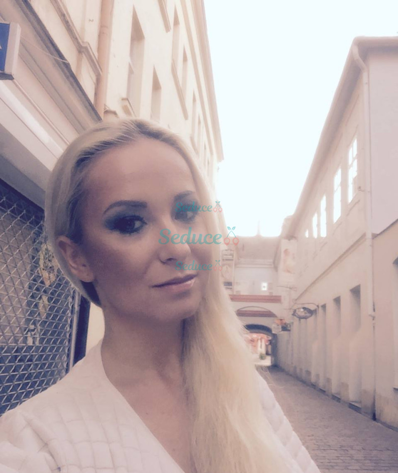 Photo escort girl Playmate Lea: the best escort service