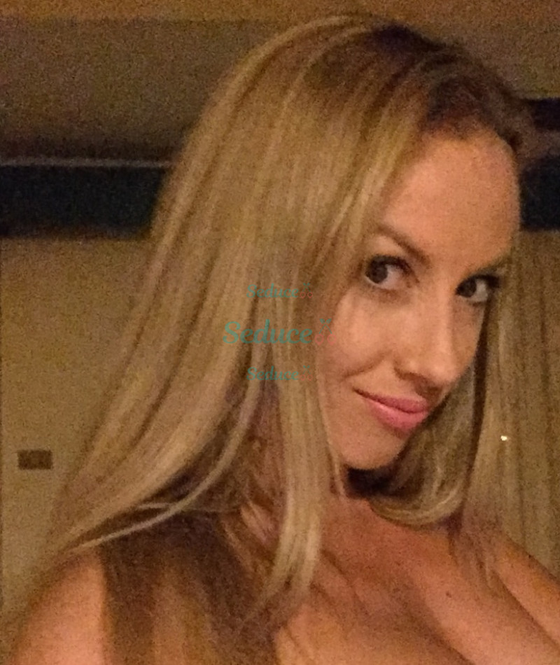Photo escort girl Alenyshka: the best escort service