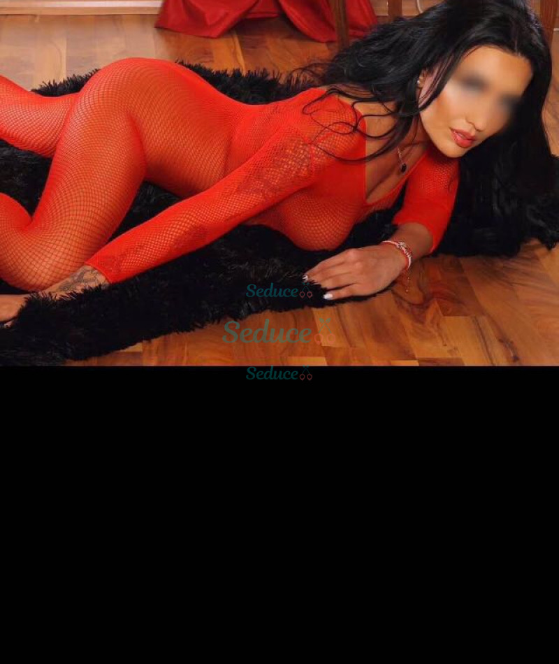 Photo escort girl CONSUELO: the best escort service