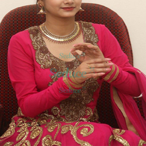 Photo escort girl MEGHNA SHIRODKAR HOUSEWIFE: the best escort service