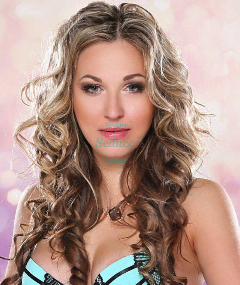 Photo escort girl Alyson: the best escort service
