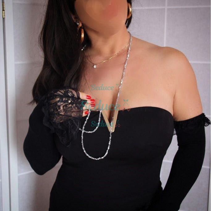 Photo escort girl Mistress Lady Italiana: the best escort service