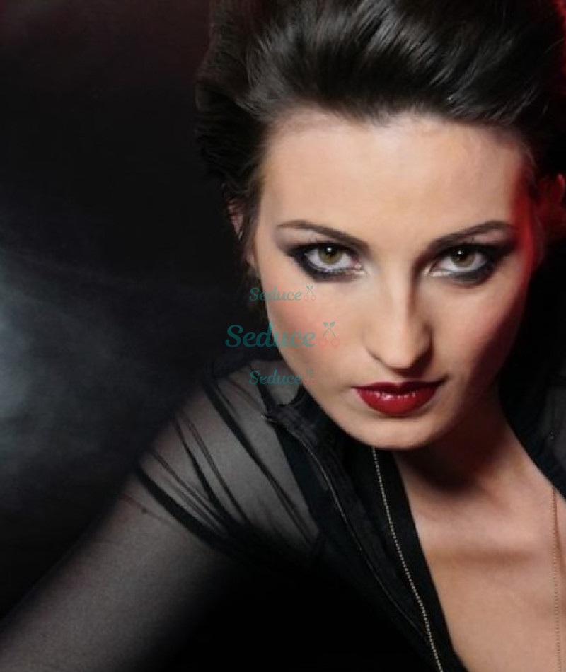 Photo escort girl Melody Clark: the best escort service