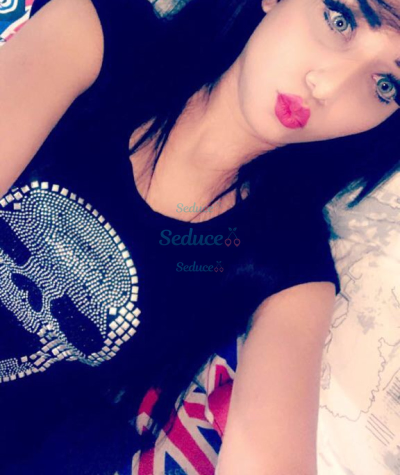 Photo escort girl Amira : the best escort service