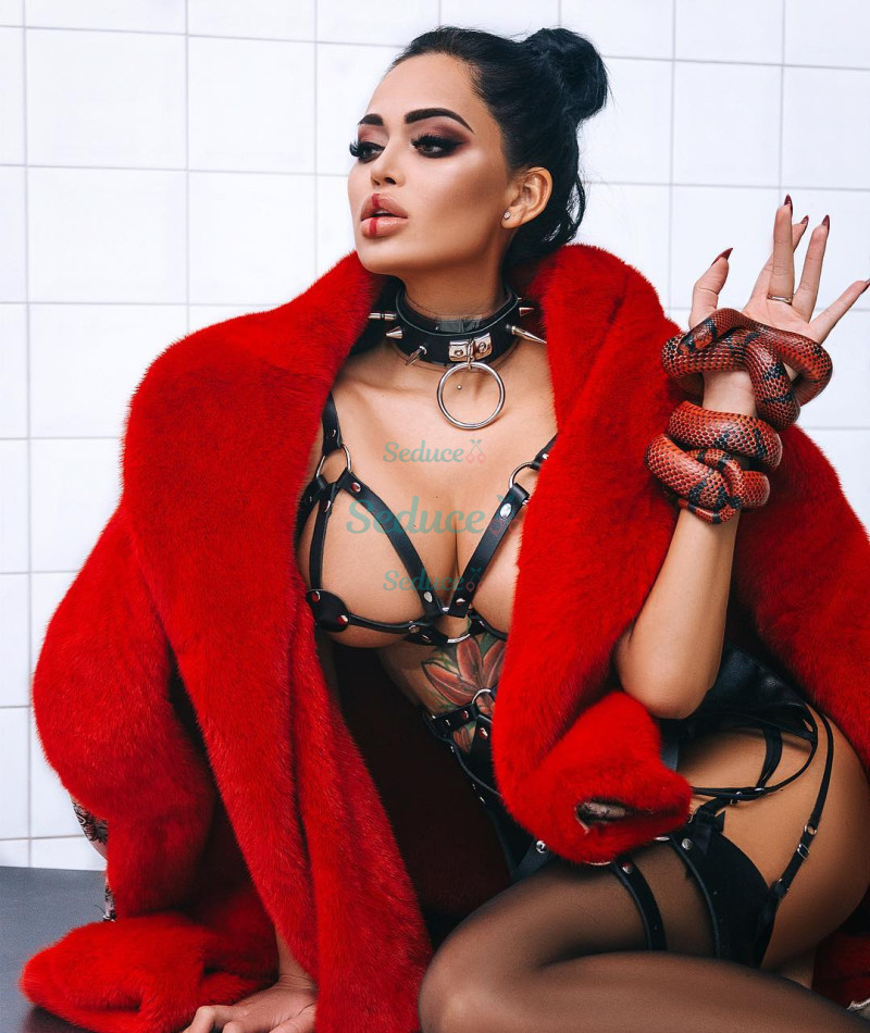 Photo escort girl Julia: the best escort service