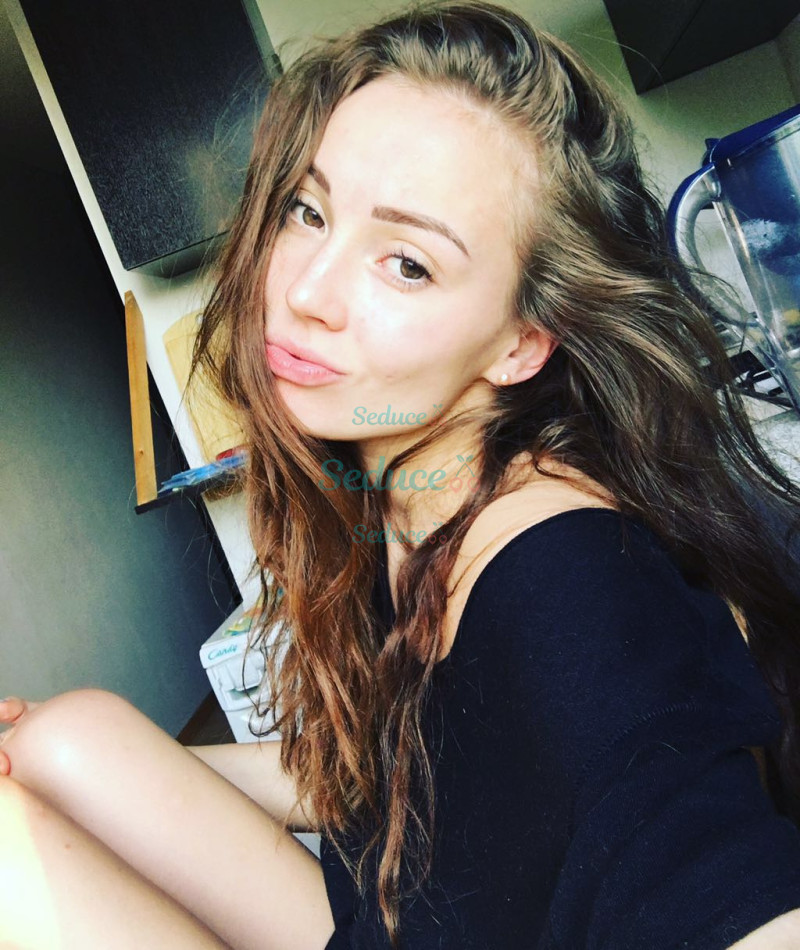 Photo escort girl DEBORA: the best escort service