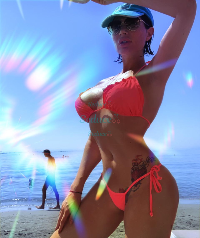 Photo escort girl Violetta: the best escort service