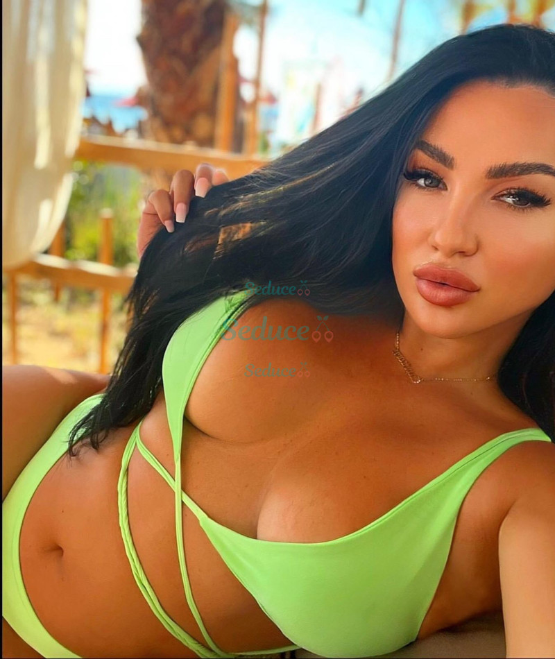 Photo escort girl Nicole: the best escort service