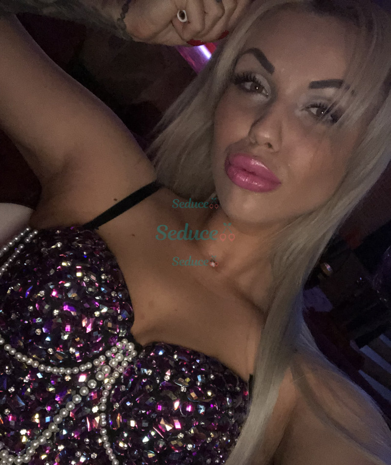 Photo escort girl Margo: the best escort service