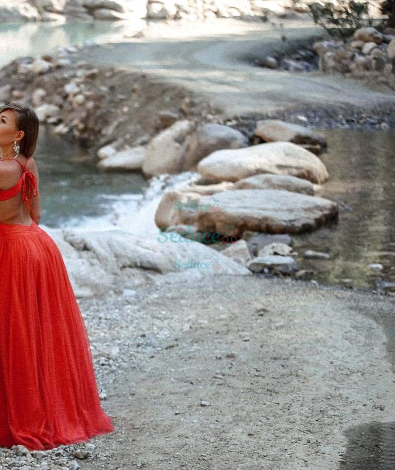 Photo escort girl Arina: the best escort service