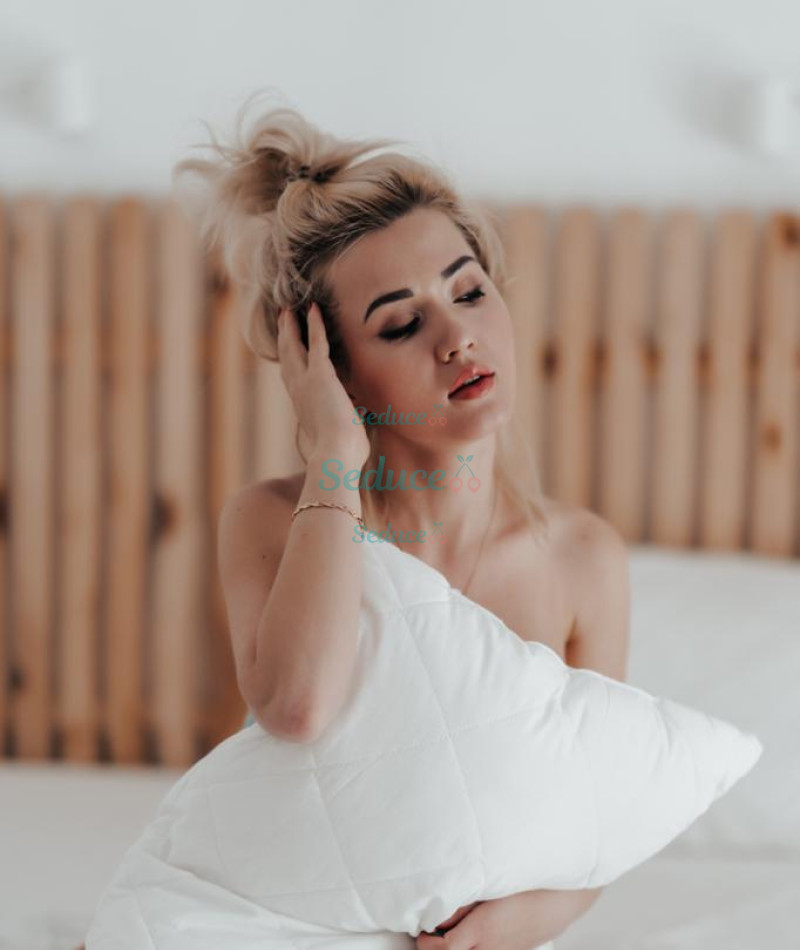 Photo escort girl Evadiva: the best escort service