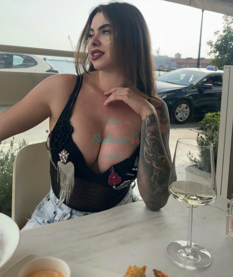 Photo escort girl Elizabeth: the best escort service