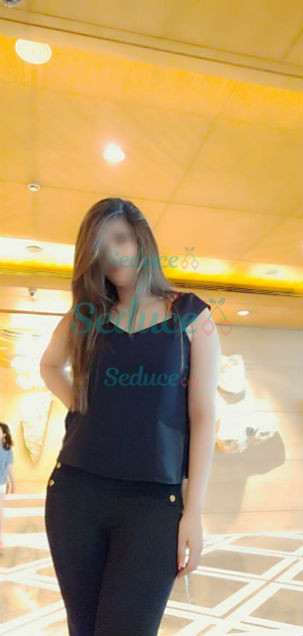 Photo escort girl Aaorhi Mishra: the best escort service