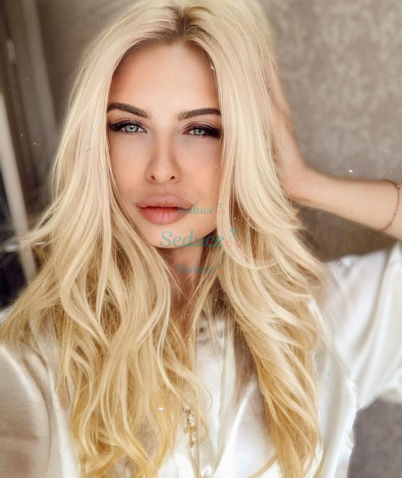 Photo escort girl EMBETH: the best escort service