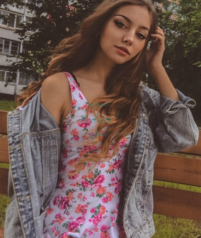 Photo escort girl PIA: the best escort service