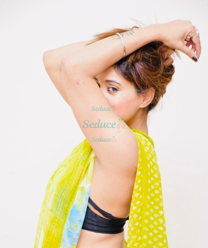 Photo escort girl Dua Khan: the best escort service