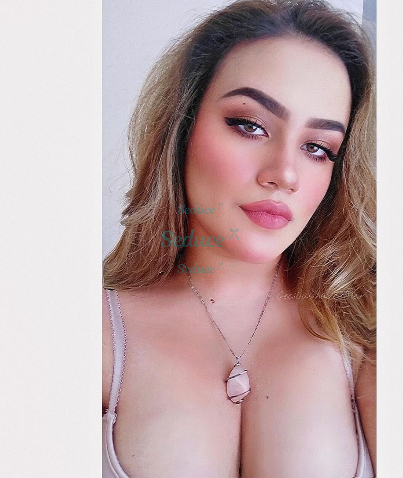 Photo escort girl Roseline: the best escort service