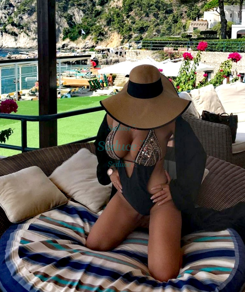 Photo escort girl NinaNin: the best escort service