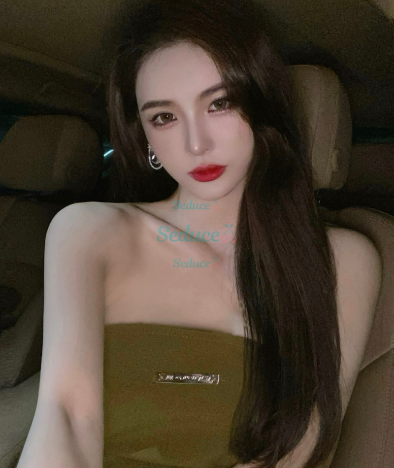 Photo escort girl Model Emma: the best escort service