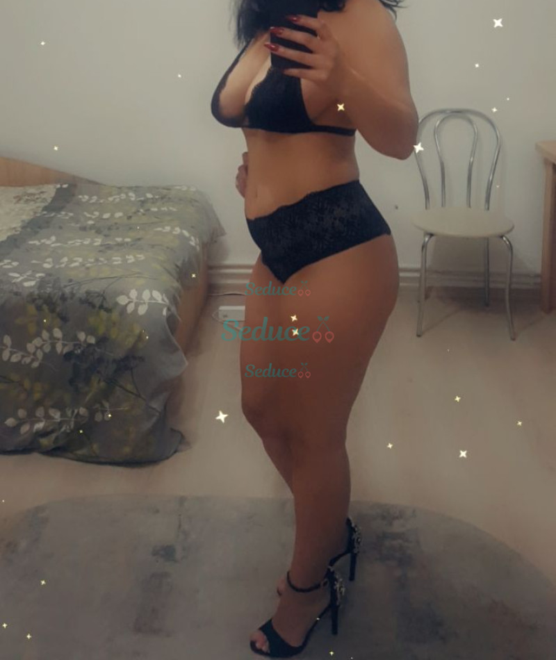 Photo escort girl Maya : the best escort service
