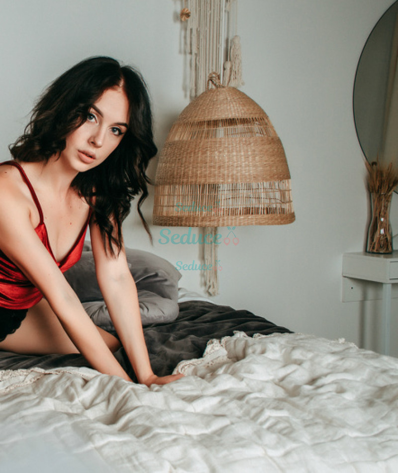 Photo escort girl Angelica Clay: the best escort service
