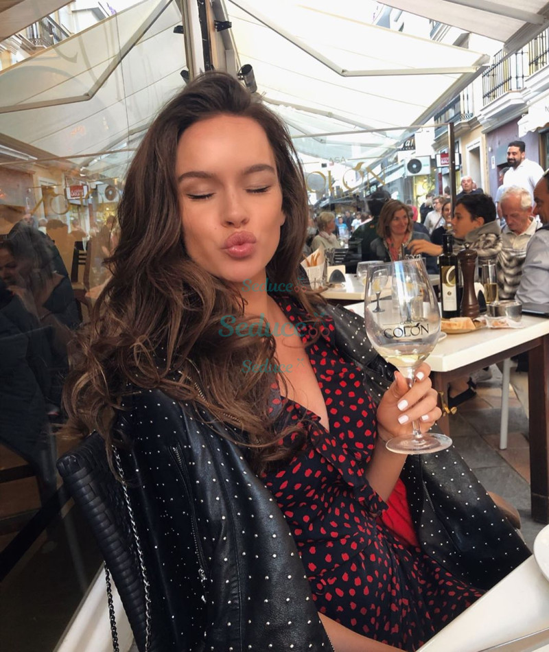 Photo escort girl Marta: the best escort service