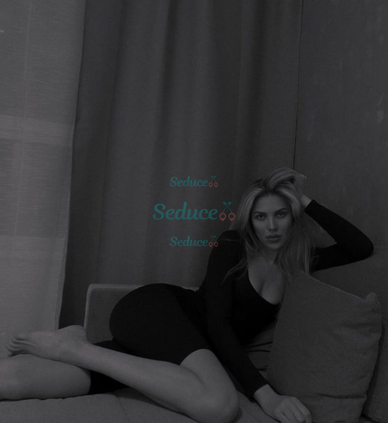 Photo escort girl Mary Grim: the best escort service