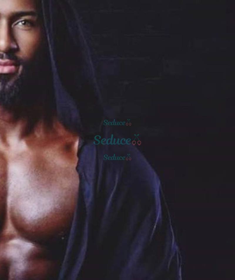 Photo escort girl Darius Jackson: the best escort service