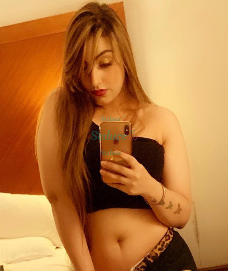Photo escort girl Babita: the best escort service