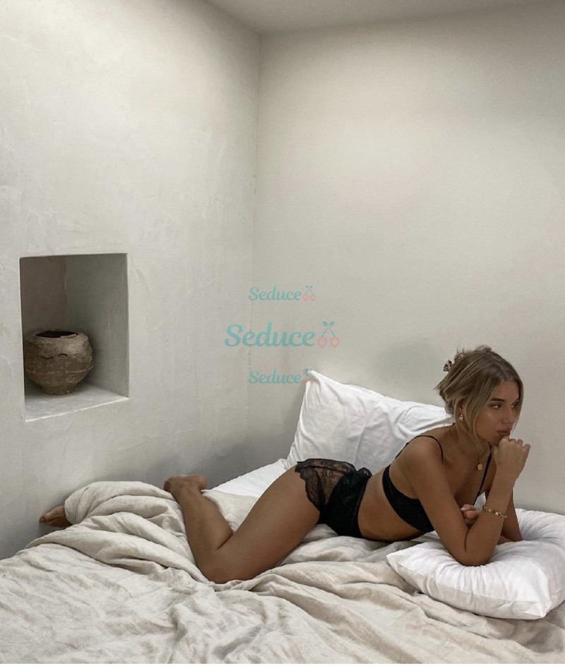 Photo escort girl Sophia : the best escort service