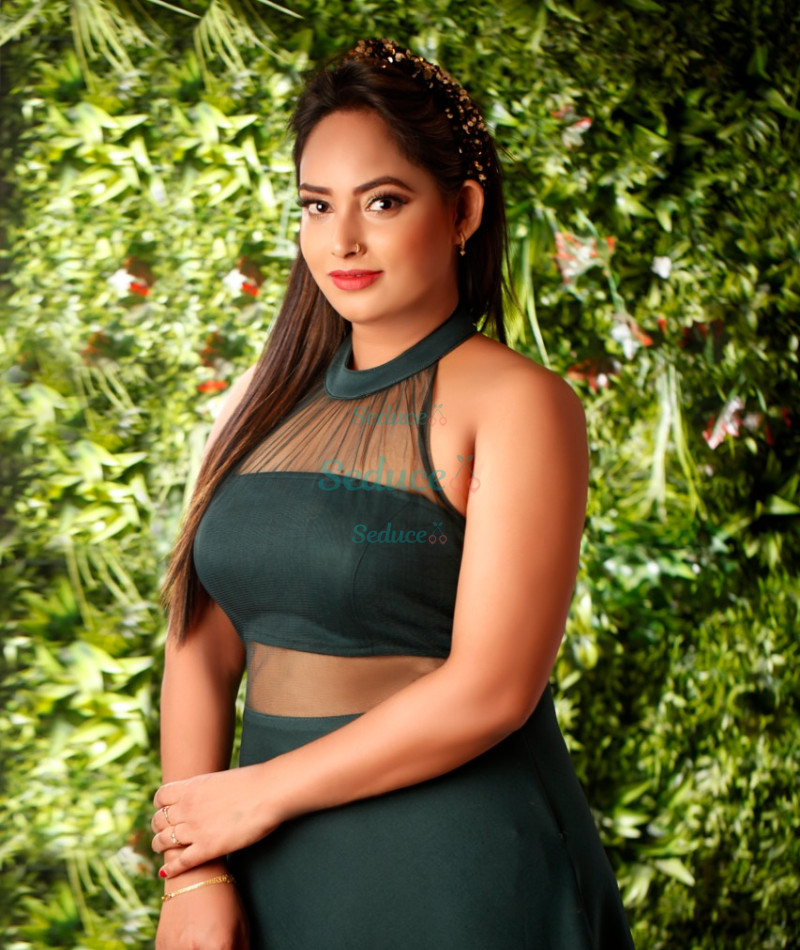 Photo escort girl Kashish Sinha: the best escort service