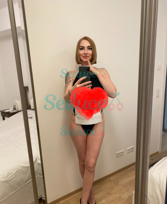 Photo escort girl Daniella: the best escort service