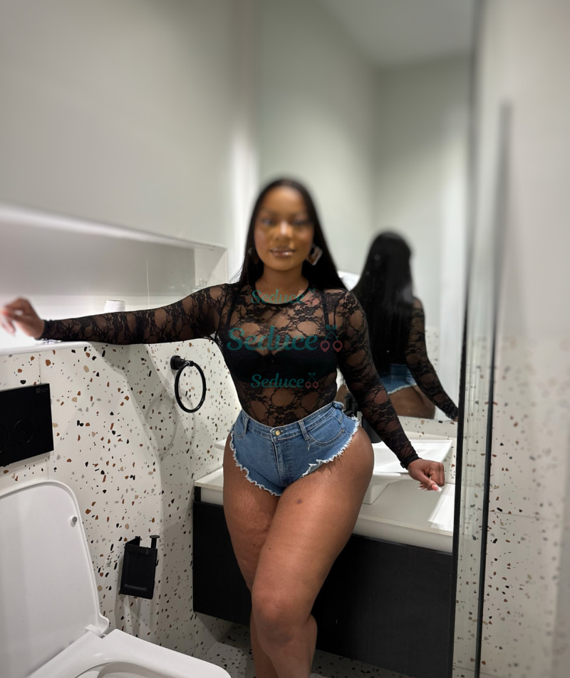 Photo escort girl Chanel : the best escort service