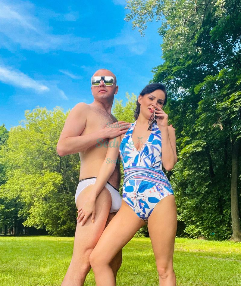 Photo escort girl MAX XXL and JULIA : the best escort service