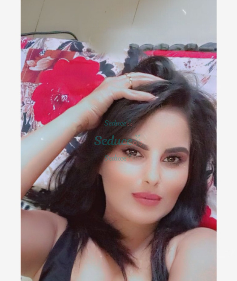 Photo escort girl Sarita: the best escort service