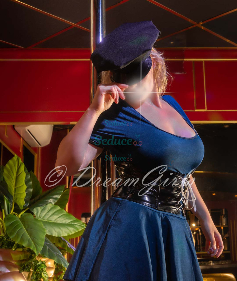 Photo escort girl Nena: the best escort service