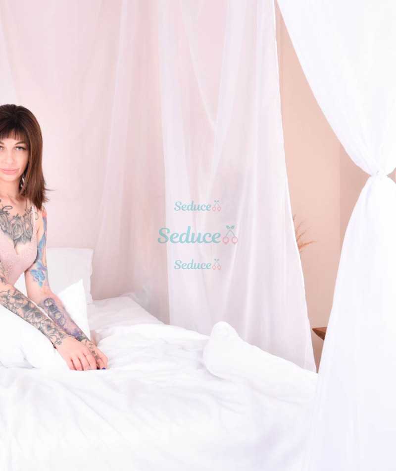 Photo escort girl Alina: the best escort service