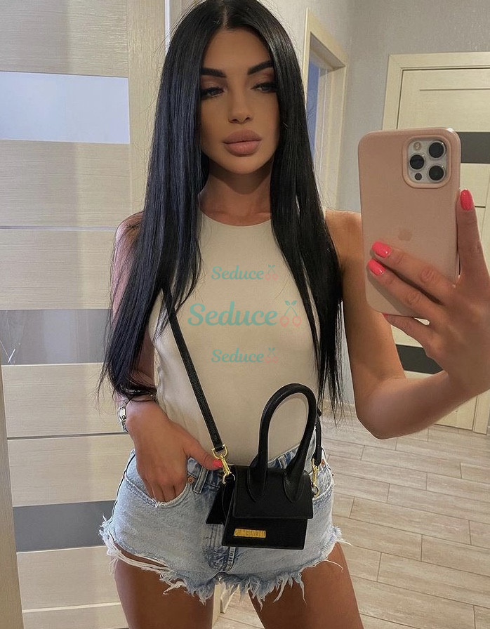 Photo escort girl Valeria: the best escort service