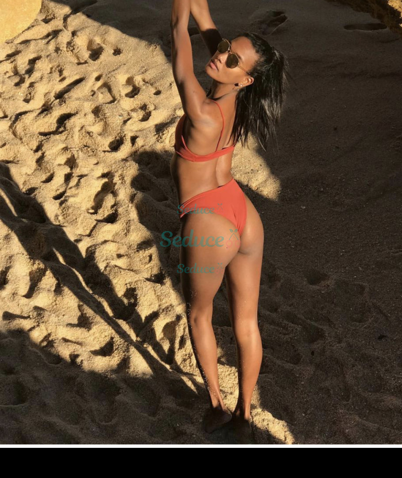 Photo escort girl Rita Mamun: the best escort service