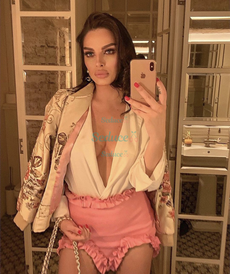 Photo escort girl Lela : the best escort service
