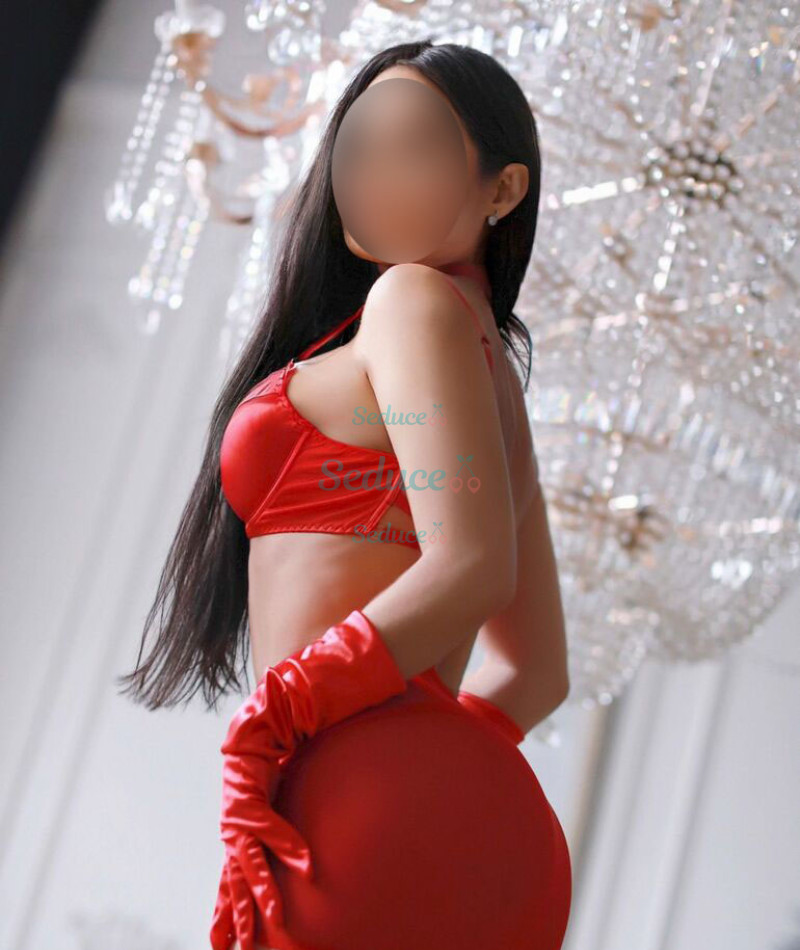 Photo escort girl Dasha Glamour: the best escort service