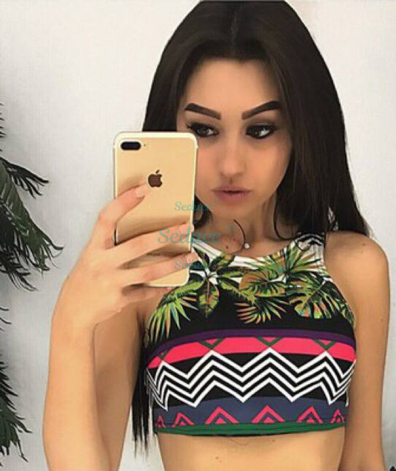 Photo escort girl Malika: the best escort service