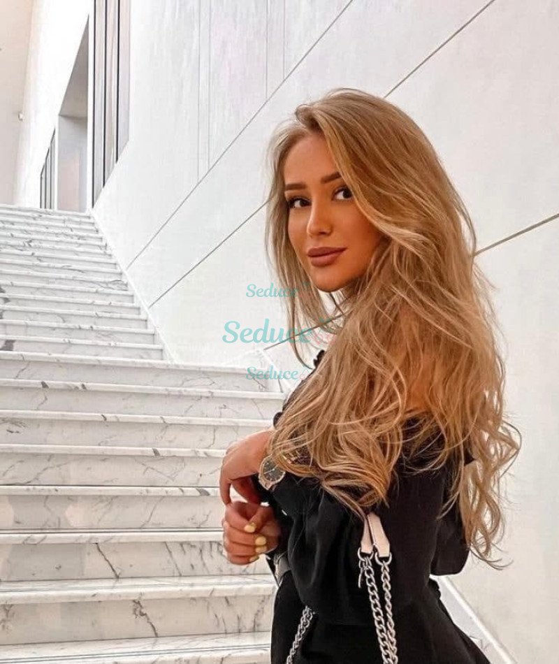 Photo escort girl Kelly: the best escort service