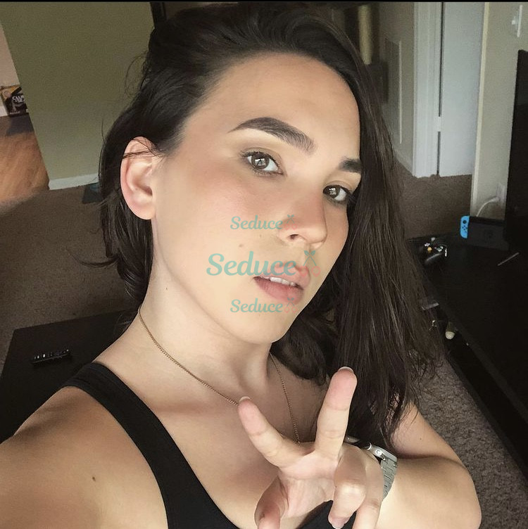 Photo escort girl Slutty Queen : the best escort service