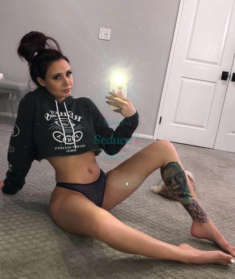 Photo escort girl Blanche: the best escort service