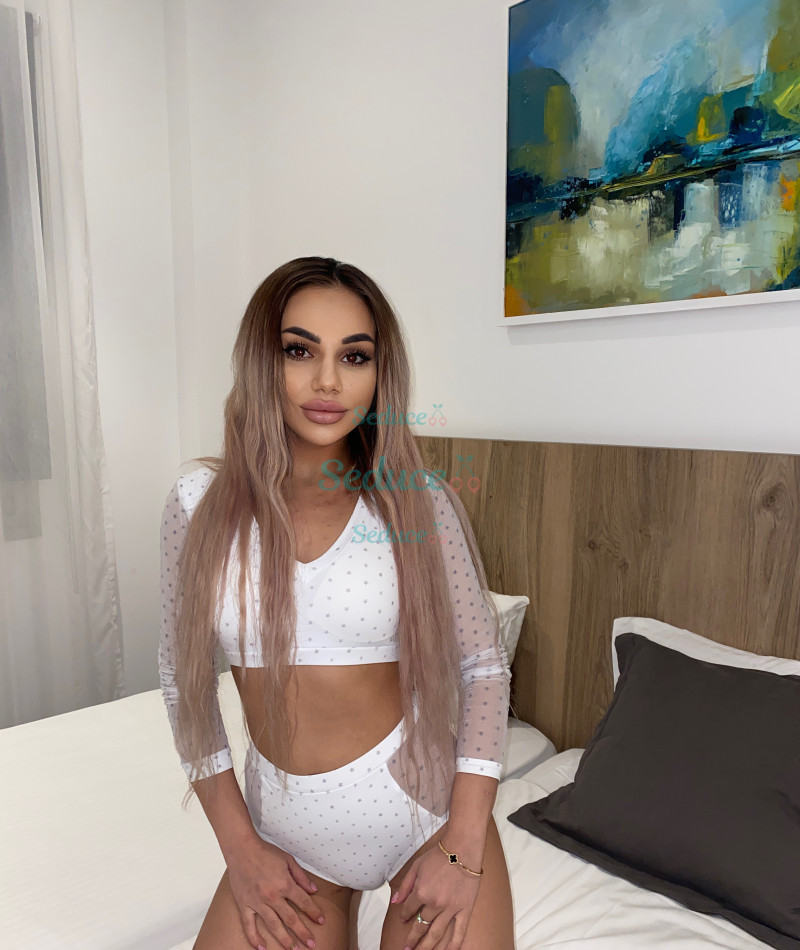 Photo escort girl Valeria: the best escort service