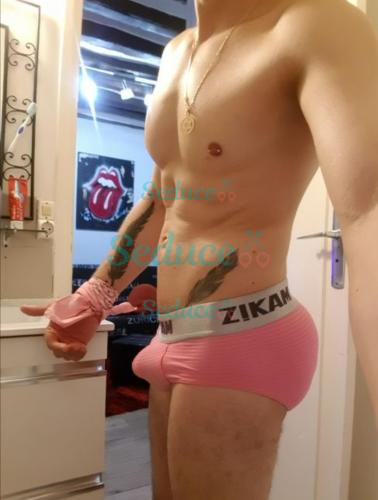 Photo escort girl Enzo: the best escort service