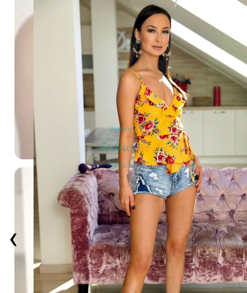 Photo escort girl Freya Dee: the best escort service